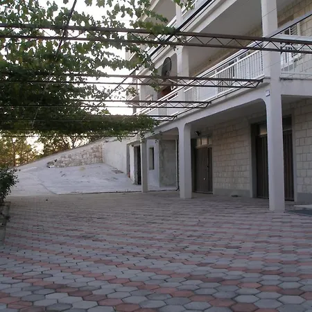 Ivan In Апартаменты Дуче