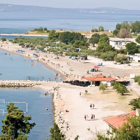 Ivan In * Duće