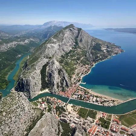 Ivan In * Duće